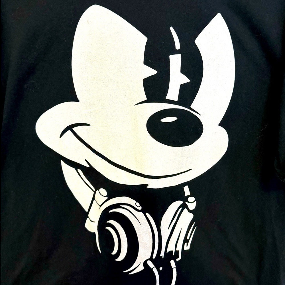 Disney Mickey Mouse Graphic T Shirt Mens Large Black Headphones DJ Cool